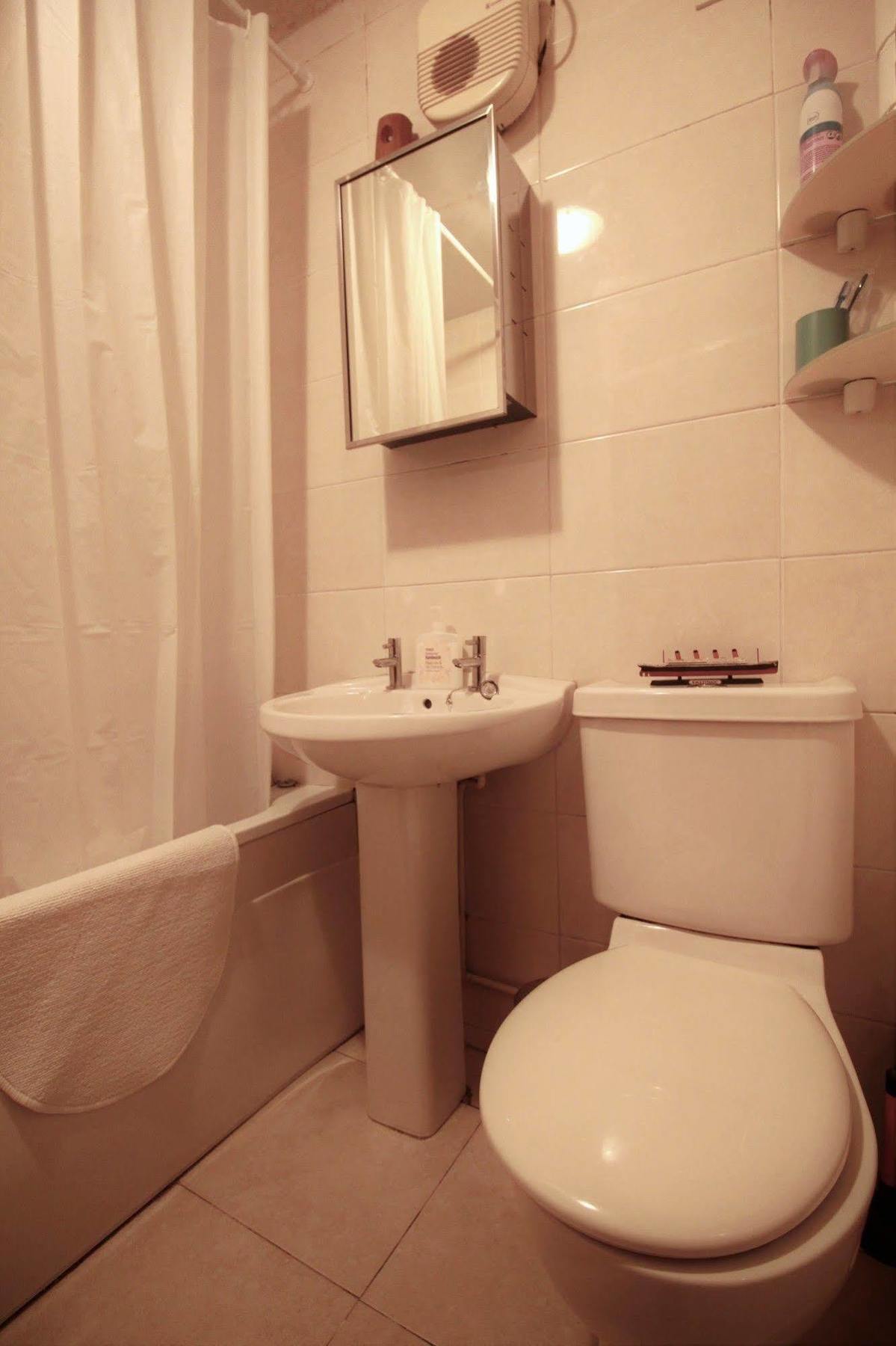 Perfect Central City Location - Parking - 3 Beds - 2 Bedrooms Belfast Eksteriør bilde