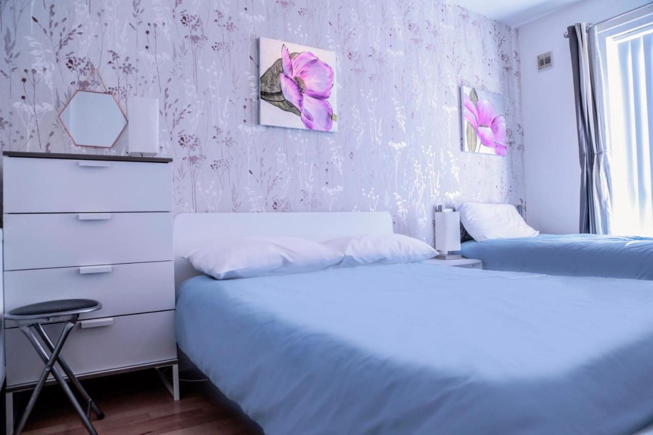 Perfect Central City Location - Parking - 3 Beds - 2 Bedrooms Belfast Eksteriør bilde