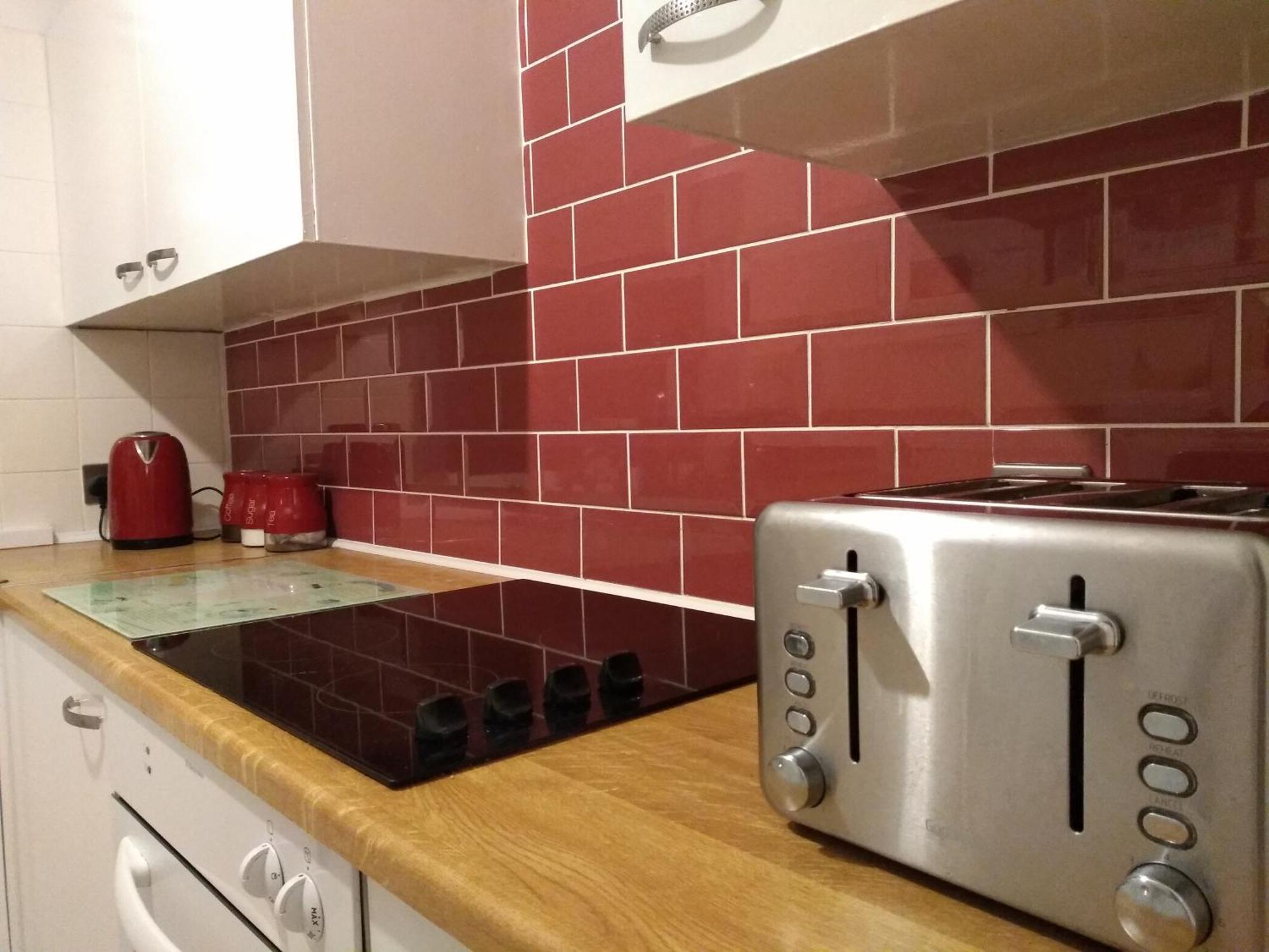 Perfect Central City Location - Parking - 3 Beds - 2 Bedrooms Belfast Eksteriør bilde